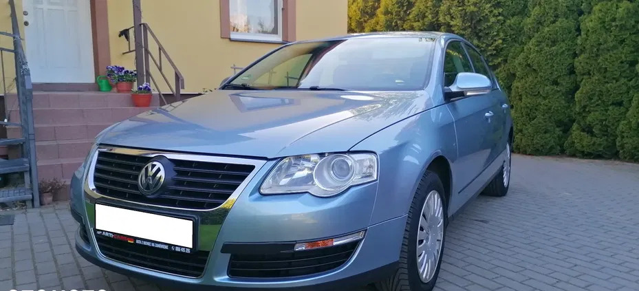 samochody osobowe Volkswagen Passat cena 14900 przebieg: 282000, rok produkcji 2005 z Tczew